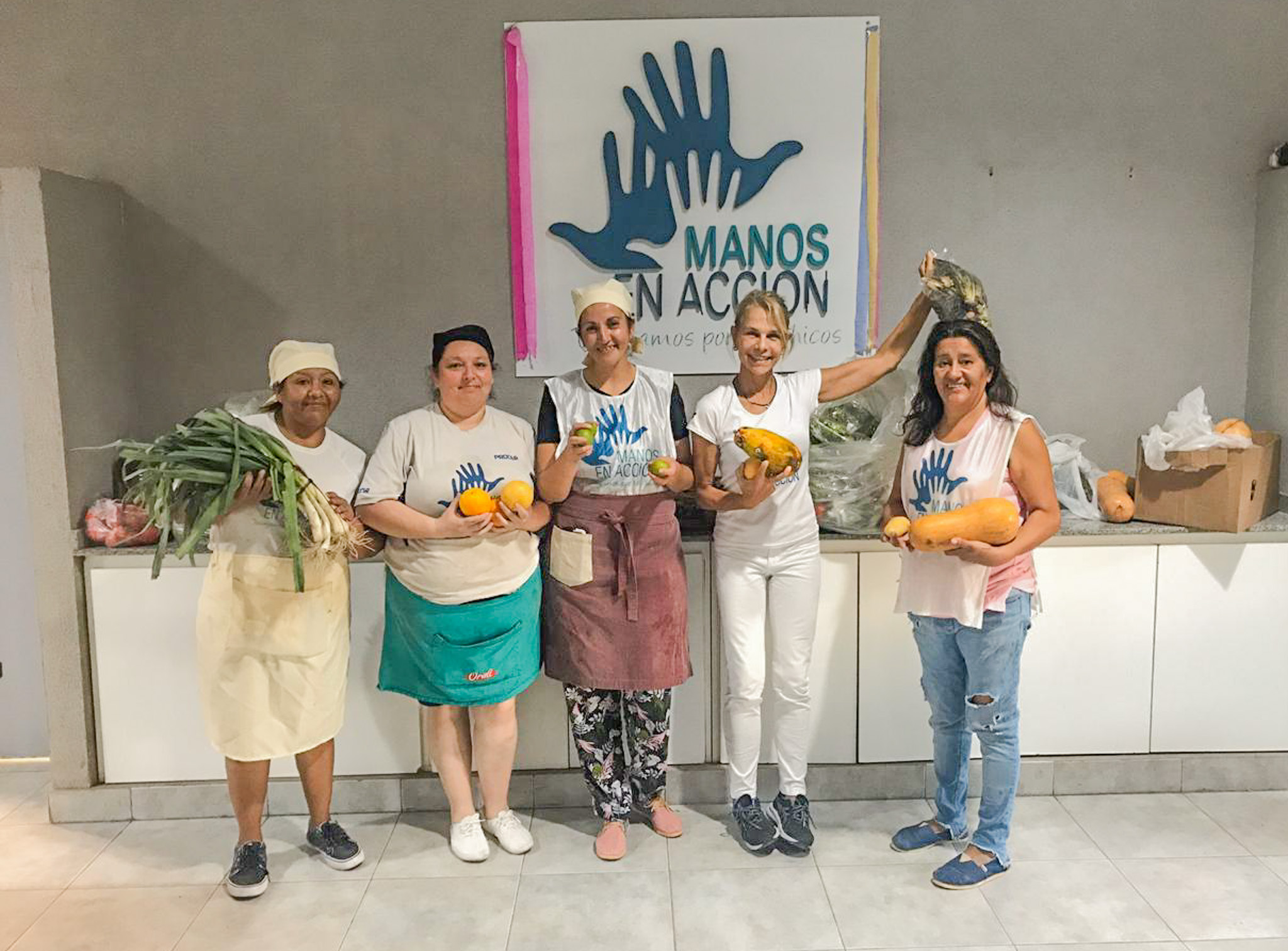 A Social Gastronomy client in Argentina - the NGO Manos en Acción - happy with their order