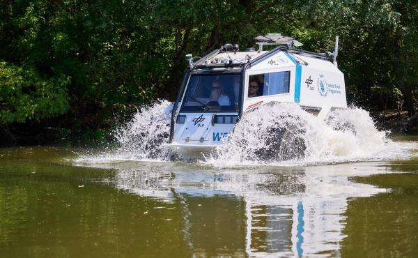 AHEAD vehicle during a demonstration in Nordheim am Main in summer 2024. Photo: DLR